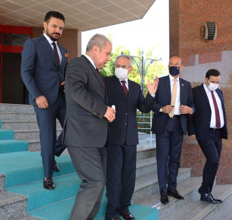 Şamil Tayyar’dan, Rektör Özaydın’a hayırlı olsun ziyareti