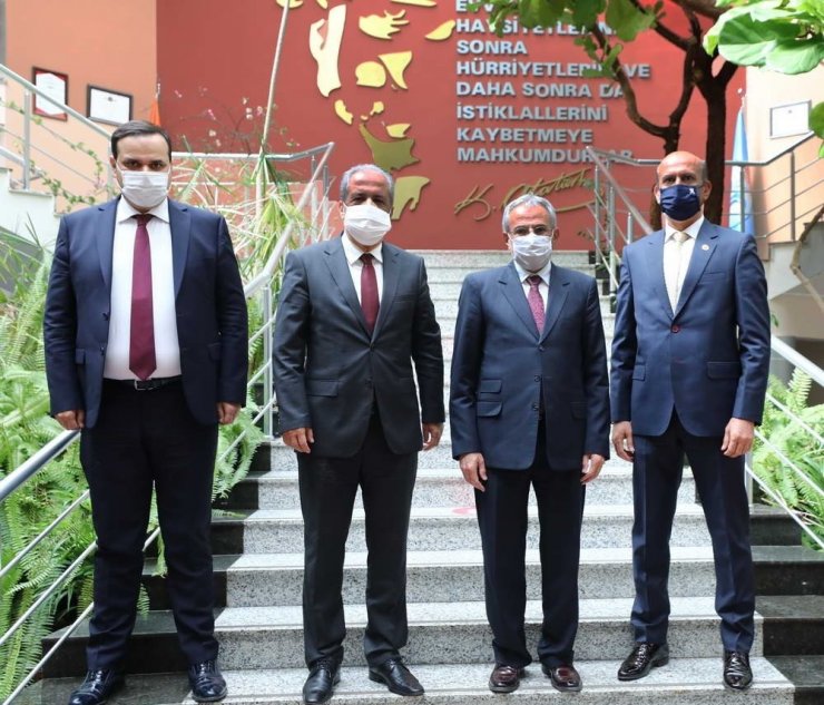 Şamil Tayyar’dan, Rektör Özaydın’a hayırlı olsun ziyareti