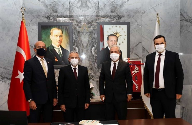 Şamil Tayyar’dan, Rektör Özaydın’a hayırlı olsun ziyareti