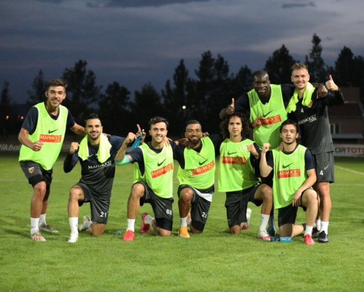 Kayserispor 30 kişilik kadroyu bildirdi