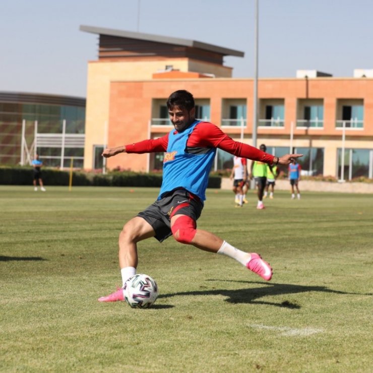 Kayserispor’un 2 gencine Milli davet