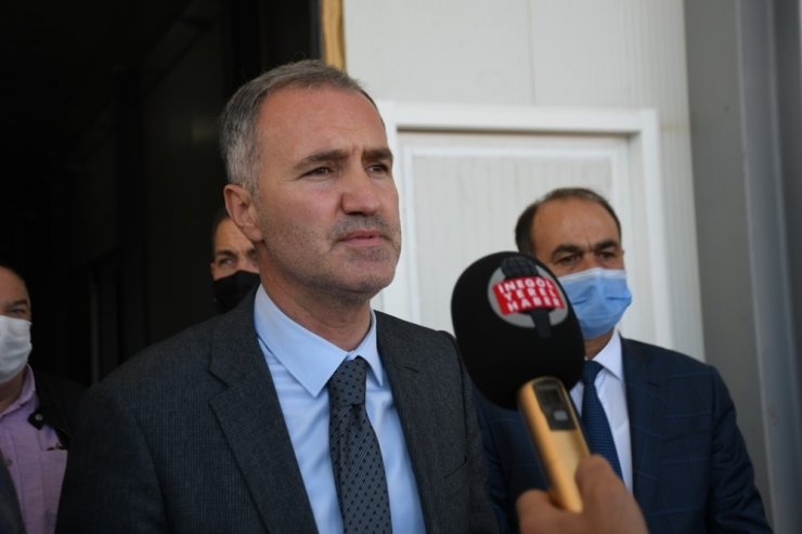 Soğuk hava deposu hizmet vermeye başladı