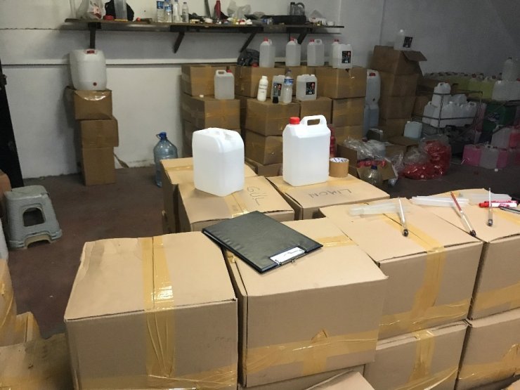 İstanbul’da sahte içki operasyonu: 7 ton etil alkol ele geçirildi