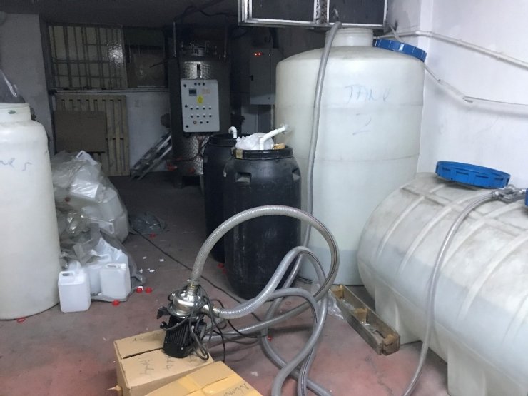 İstanbul’da sahte içki operasyonu: 7 ton etil alkol ele geçirildi