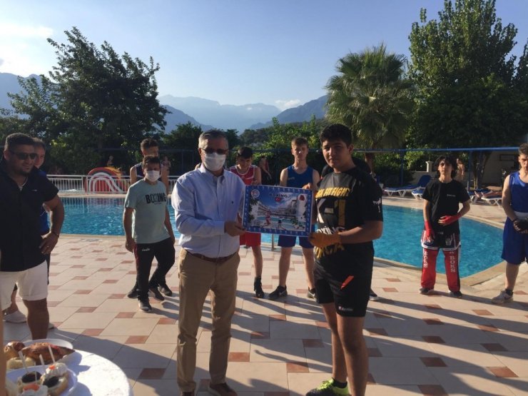 Yerli ve yabancı kulüpler Kemer’de kamp yapıyor