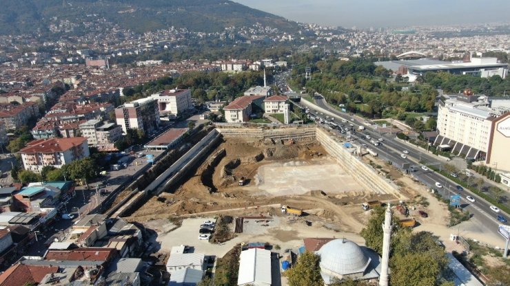Bursa’nın en büyük meydanı temel için hazır