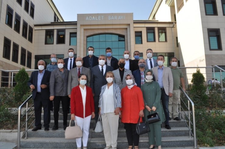 MHP İl Başkanı Kaya mazbatasını aldı