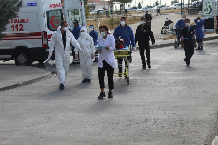 Hastanenin elektrik panosundaki arızada 12 hasta diğer hastanelere nakledildi