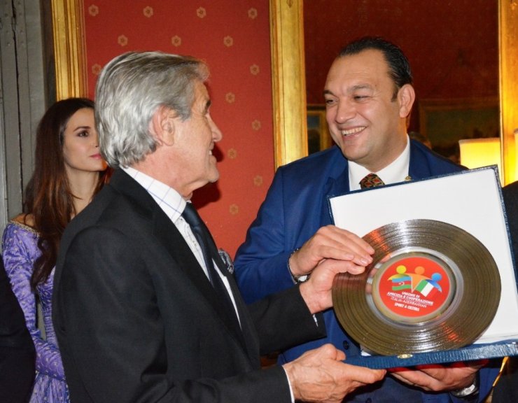 Gazeteci Dündar Keşaplı’ya ’Yılın En İyi Spor Muhabiri’ ödülü