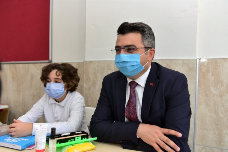 Başkan Yılmaz’dan miniklere öğüt