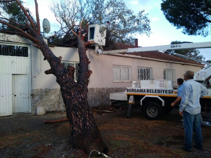 Yağıştan zarar gören Bergama’nın mahallelerinde inceleme