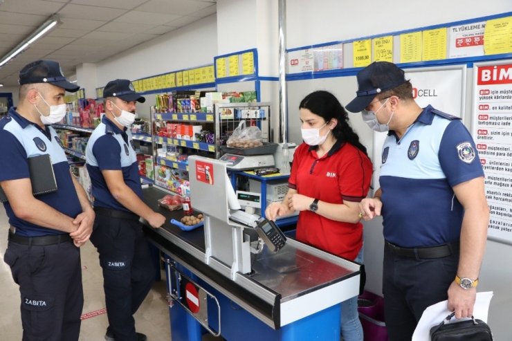 Akçakoca’da zabıta ekipleri gramaj ve etiket denetimi yaptı