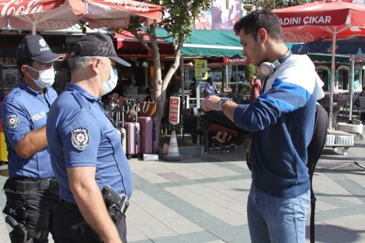 Maskesini takmayan genç: “Nefes almak en doğal hakkımız ve ben bu haktan mahrum kalmak istemiyorum”