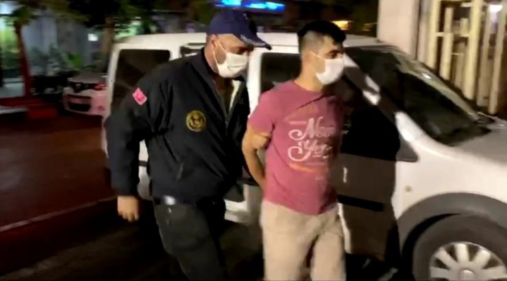 İzmir merkezli FETÖ operasyonunda 29 tutuklama