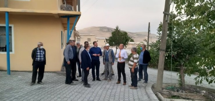 Hem uyardı hem sohbet etti!