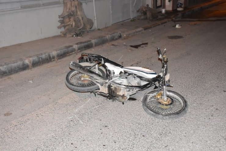 Motosikletlerine mazot alıp kaçan şahıslar kaza yaptı: 2 yaralı