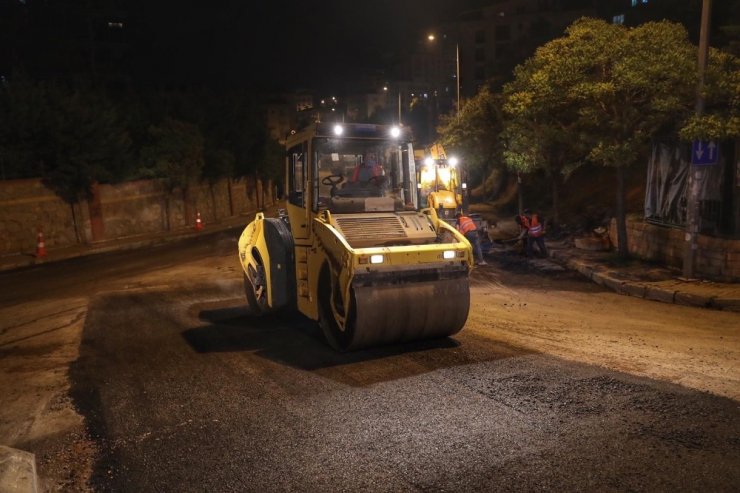 Kartal’da asfalt serim çalışmaları devam ediyor