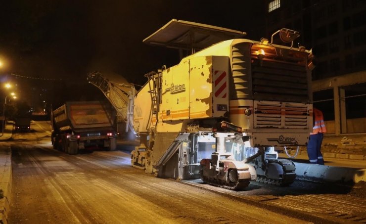 Kartal’da asfalt serim çalışmaları devam ediyor