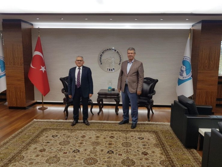 Akay’dan Büyükkılıç ve Çopuroğlu’na ziyaret