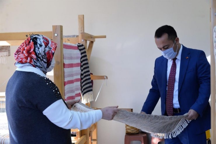 Kırsal alanda ve kentte yaşayanlara el sanatları kursu