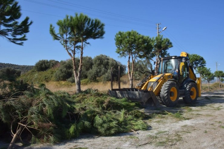 Aliağa’daki Horozgediği Mahallesi’ne dip köşe düzenleme