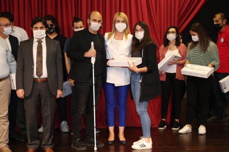 Merkezefendi Belediyesinden görme engellilere akıllı baston