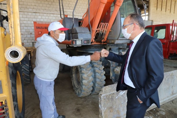 Başkan Çetin Akın’dan Turgutlu Belediye şantiyesine ziyaret