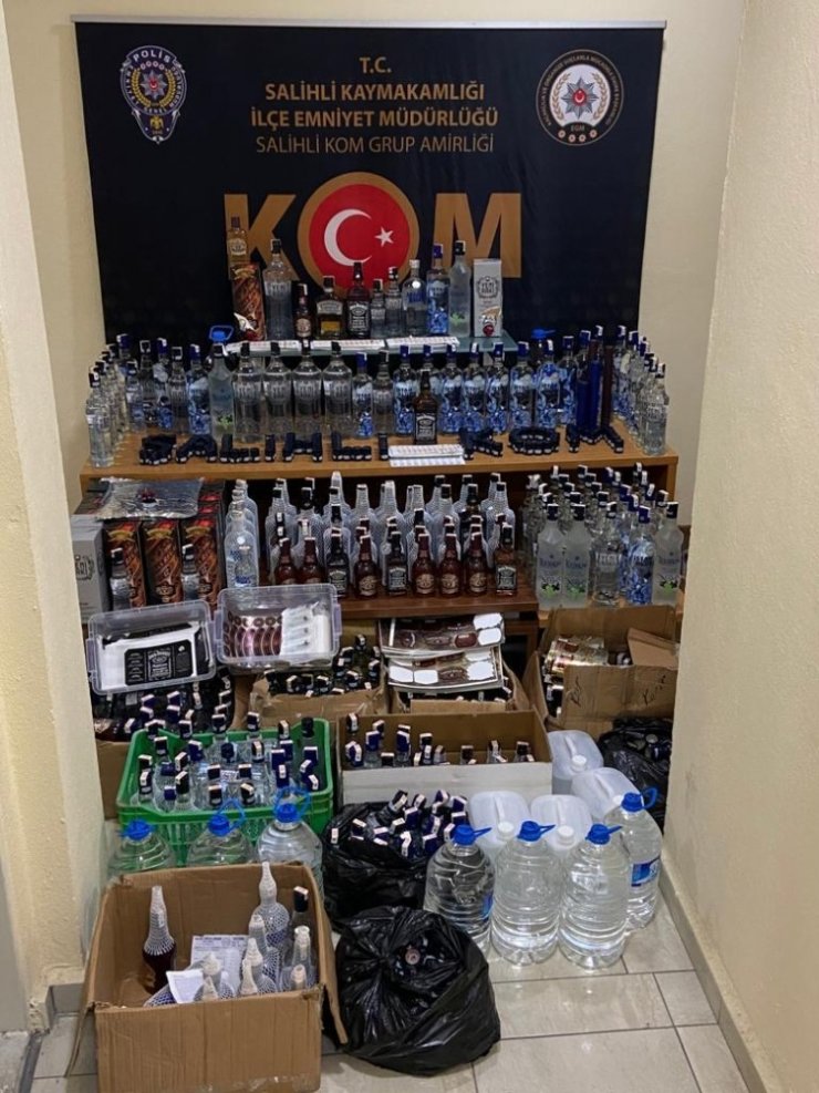 Manisa’da 350 şişe sahte içki ele geçirildi