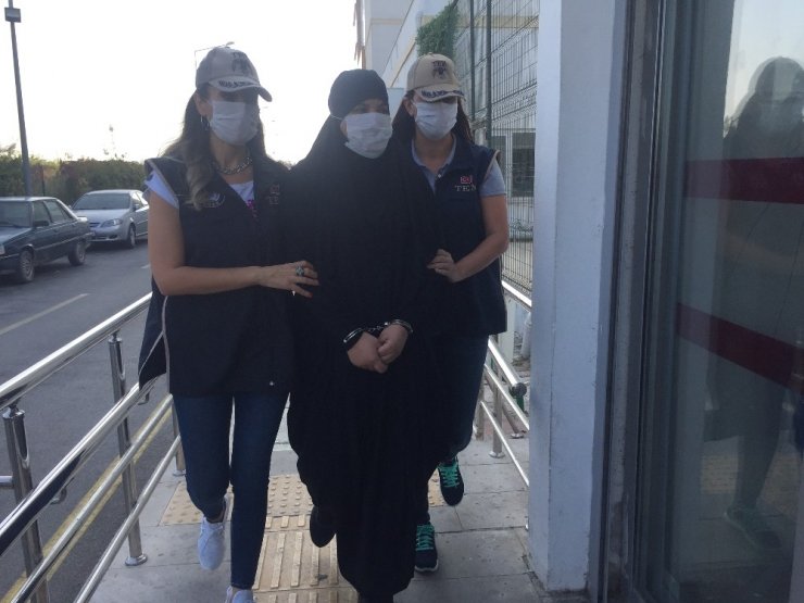 Kırmızı bültenle aranan DEAŞ’lı kadın yakalandı