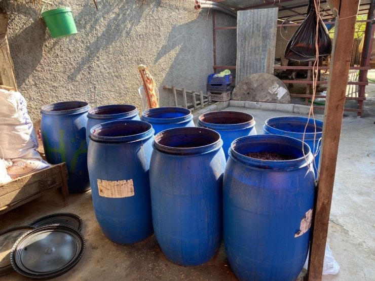Adana’da bin 600 litre sahte içki ele geçirildi