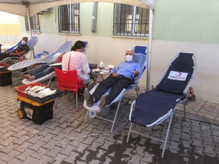 Kuyulu köyündeki kan bağışına yoğun ilgi