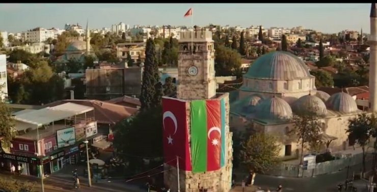 Antalya’da polisten Azerbaycan’a klipli destek