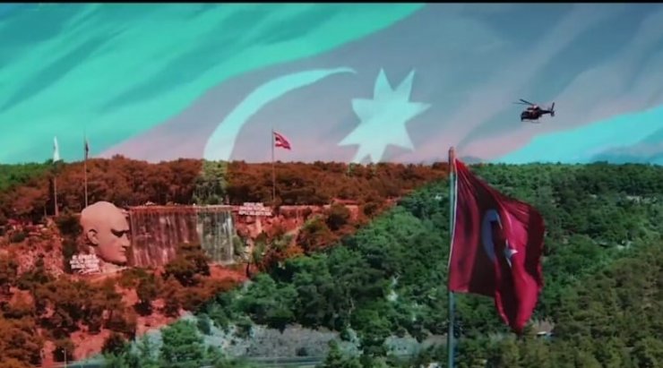 Antalya’da polisten Azerbaycan’a klipli destek