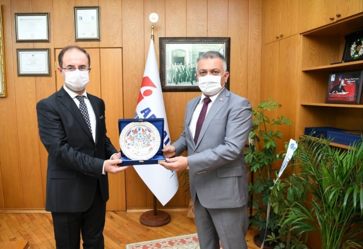 Vali Yazıcı: " Her kuruş hizmet olarak dönüyor"