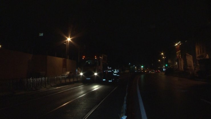 Beyazıt’ta elektrik telleri kopan tramvayın onarımı yapılarak tekrardan kullanıma açıldı