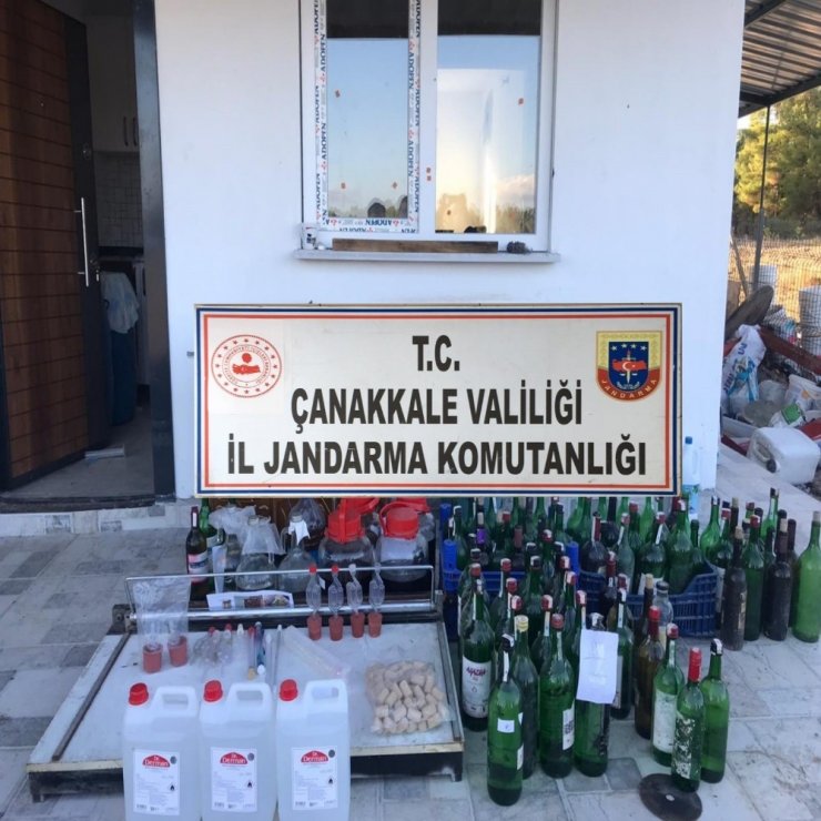 Ezine’de kaçak içki operasyonu