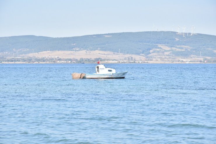 Çanakkale’de denize düşen balıkçı boğuldu