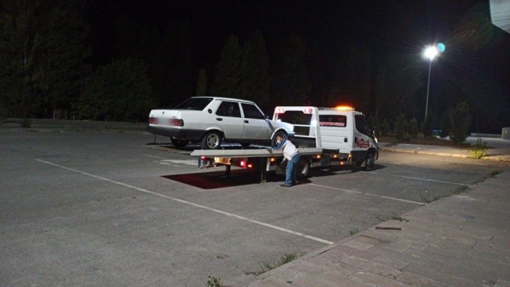 Karantinadan kaçtı, drift yaparken yakalandı