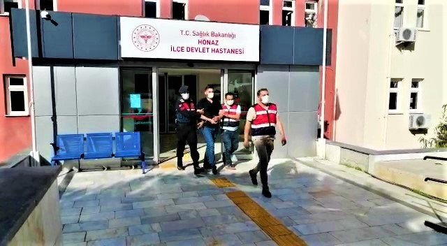 İki arkadaşın 3 yıldır kayıp olduğu olayın şüphelisi jandarmaya silah çekti