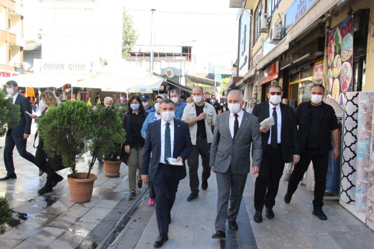 Denetimde ceza yerine maske dağıtıldı