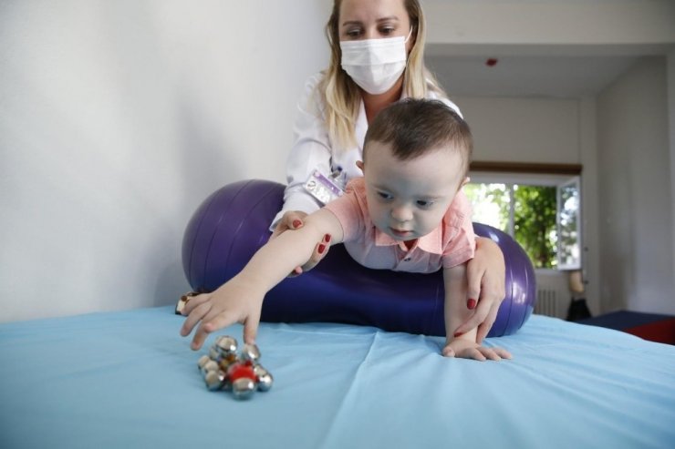 2 yaşındaki Ege’den engelsiz yaşama en büyük adım