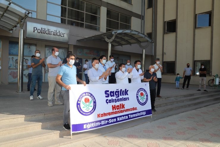 Eğitimcilerden sağlık çalışanlarına destek