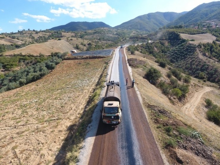 Manisa Büyükşehir Belediyesinin yol mesaisi