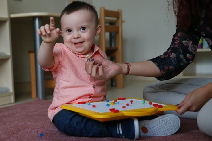 2 yaşındaki Ege’den engelsiz yaşama en büyük adım