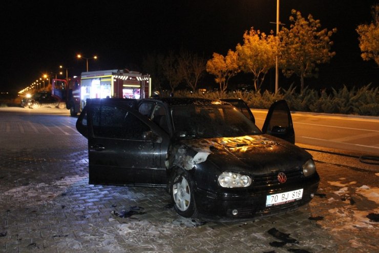 Seyir halindeki otomobil biranda alev topuna döndü