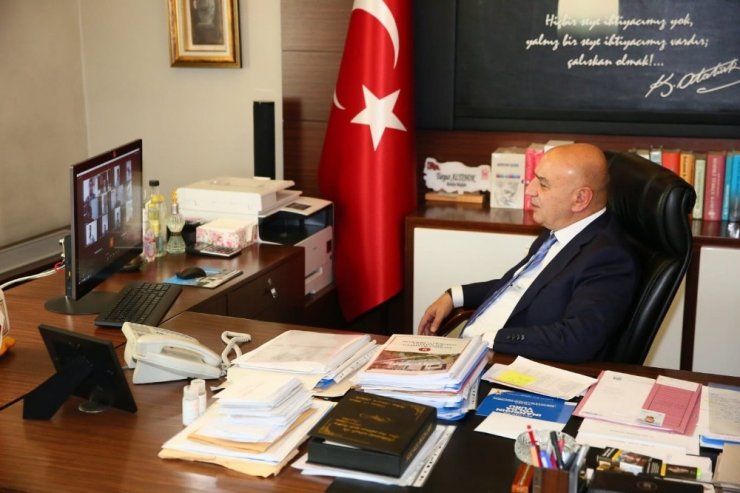 Başkan Altınok ‘Zirve Etkinlik’te gençlerle buluştu