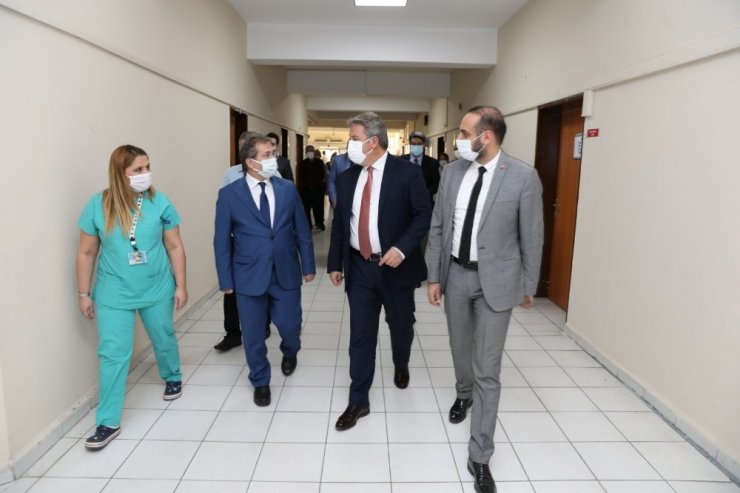 Başkan Palancıoğlu’ndan filyasyon ekiplerine moral ziyareti