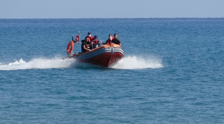 Mersin’de denizde kadın cesedi bulundu