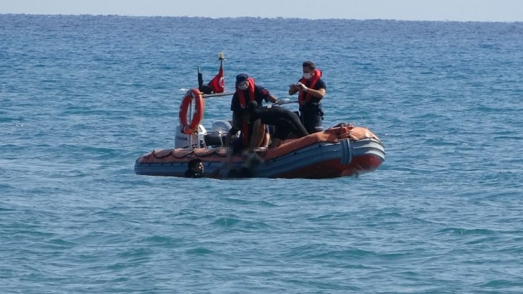 Mersin’de denizde kadın cesedi bulundu