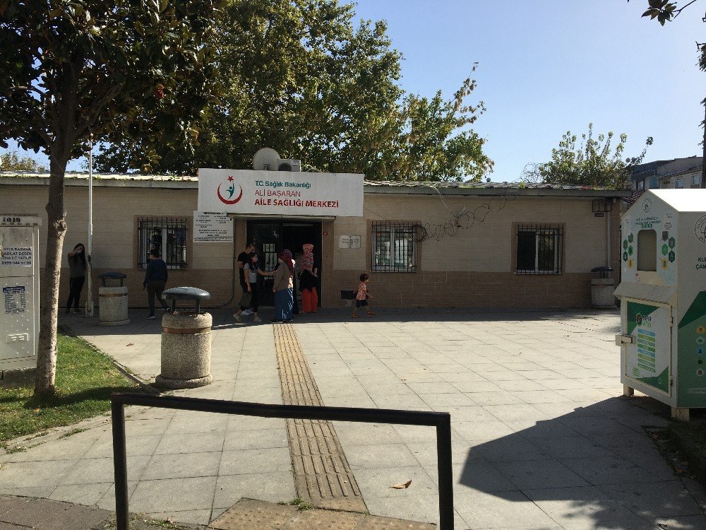 Sağlık çalışanlarına çirkin saldırı! Tekmeledi ölüm tehditleri yağdırdı